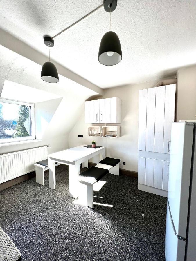 Duisburg Feelhome, Flughafen Nah,2-Schlafzimmer, Badewanne, Zentral, Wifi, Top Floor Zewnętrze zdjęcie